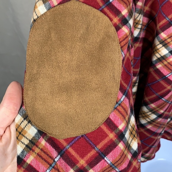 Umgee plaid turtle neck top with bell sleeves. Sm - Picture 3 of 6